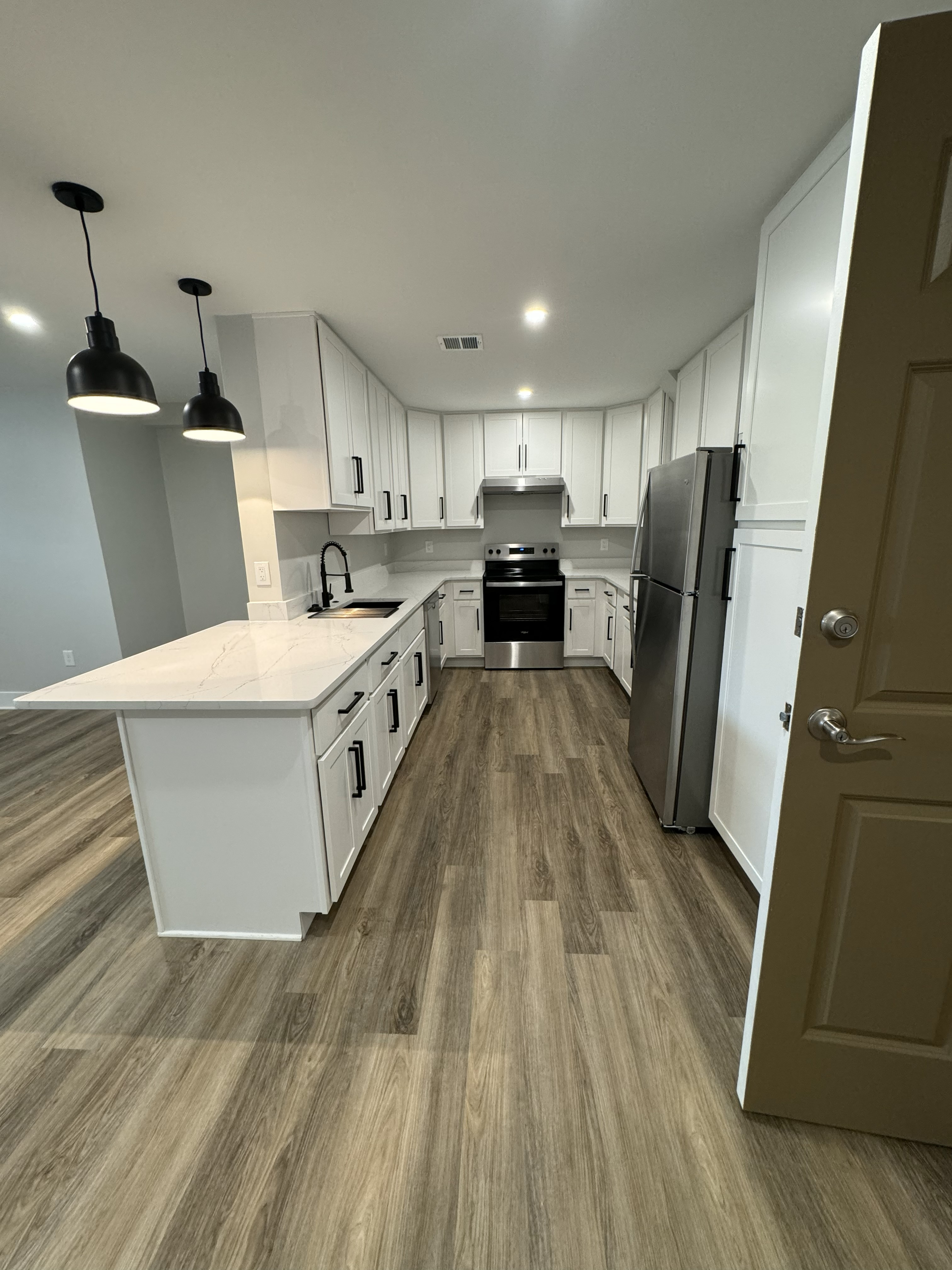  - lafayette-commercial